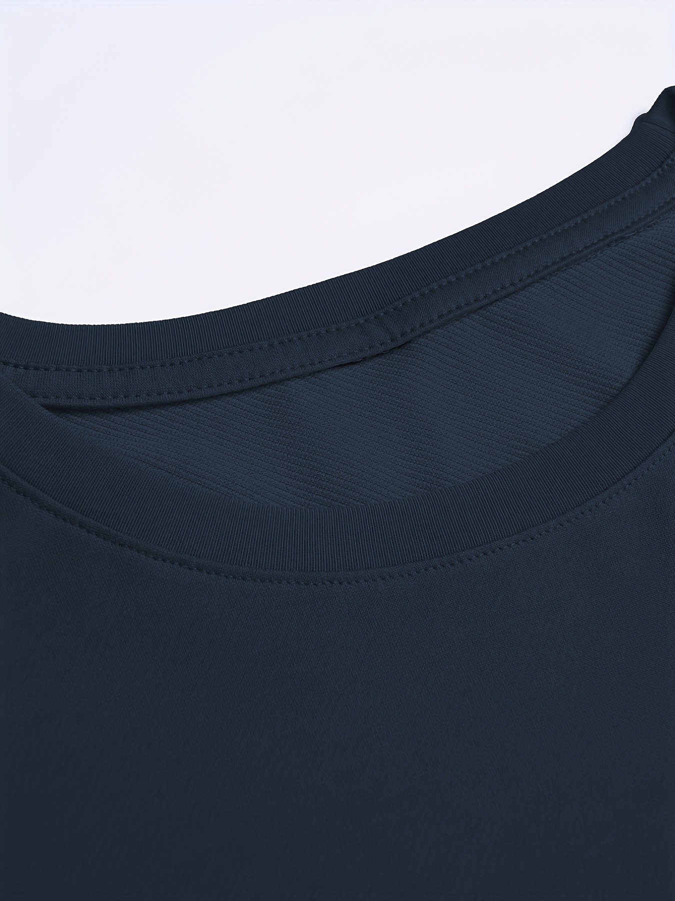 The Boston 1997 Men's Crew Neck T-Shirt, a Simple and Classic Design, a Versatile and Fashionable T-shirt