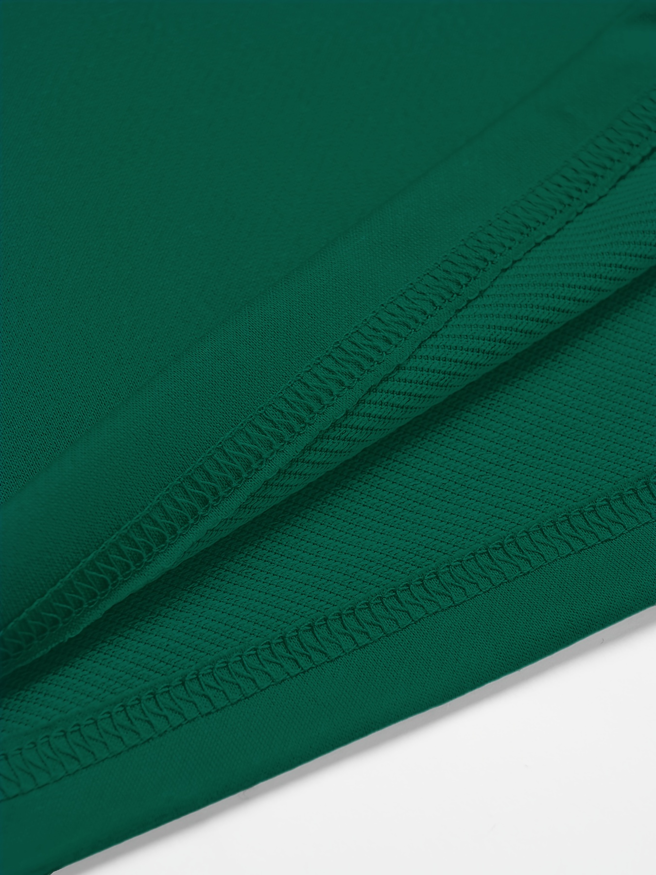 The Boston 1997 Men's Crew Neck T-Shirt, a Simple and Classic Design, a Versatile and Fashionable T-shirt