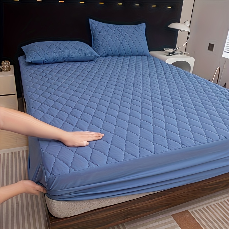 1pc Ultra-luxury Thick Solid Color Mattress Protector, Deep Pocket Warm and Comfortable Ultra-soft Mattress Cover, Suitable for Bedroom and Guest Room Mattress Protection